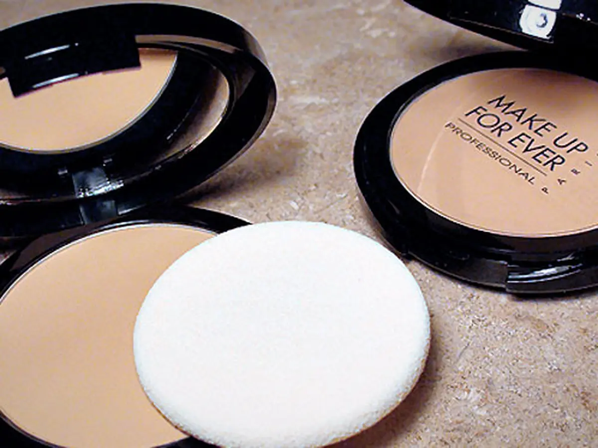 bedak Make Up For Ever