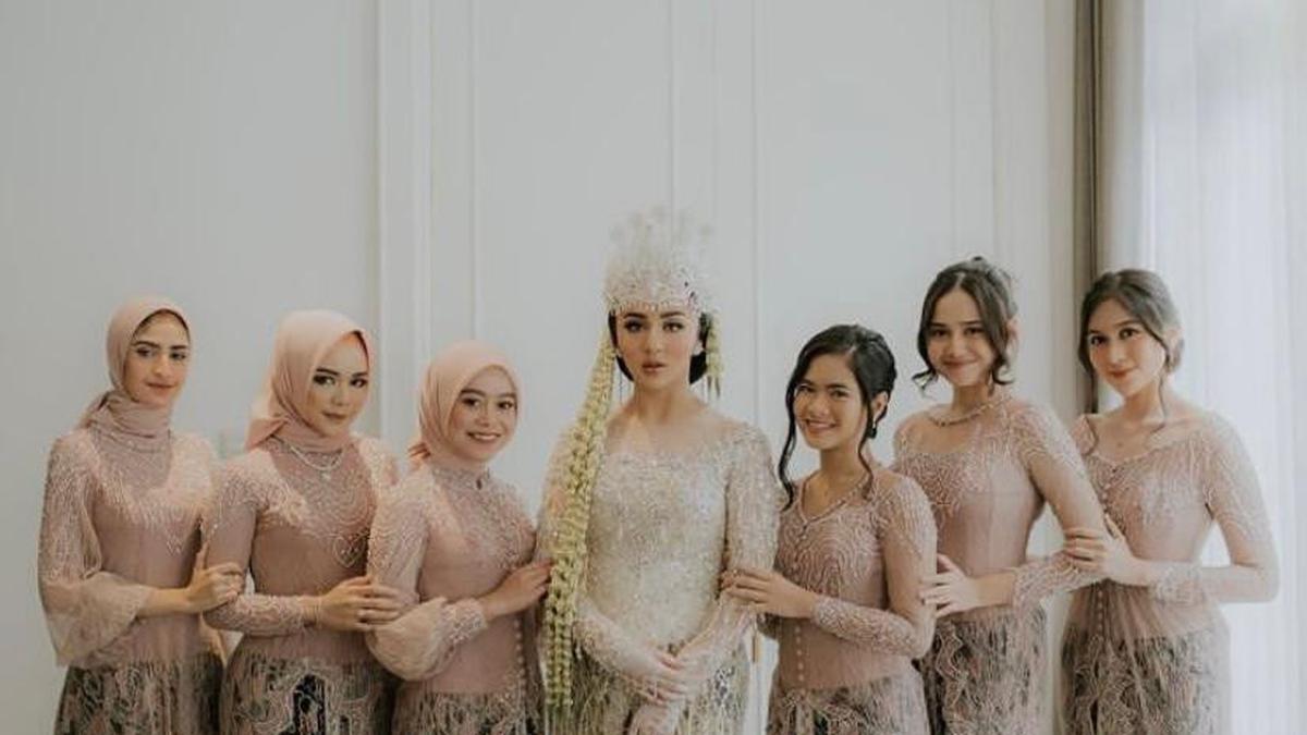 Model Baju Pesta Pernikahan Terbaru