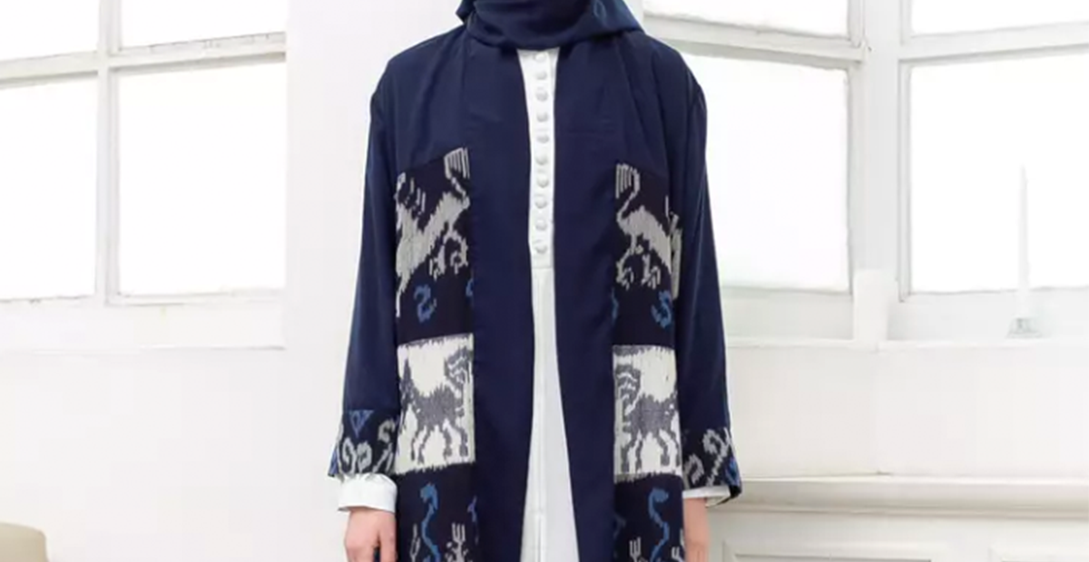 Model Baju Tenun Kantor Wanita