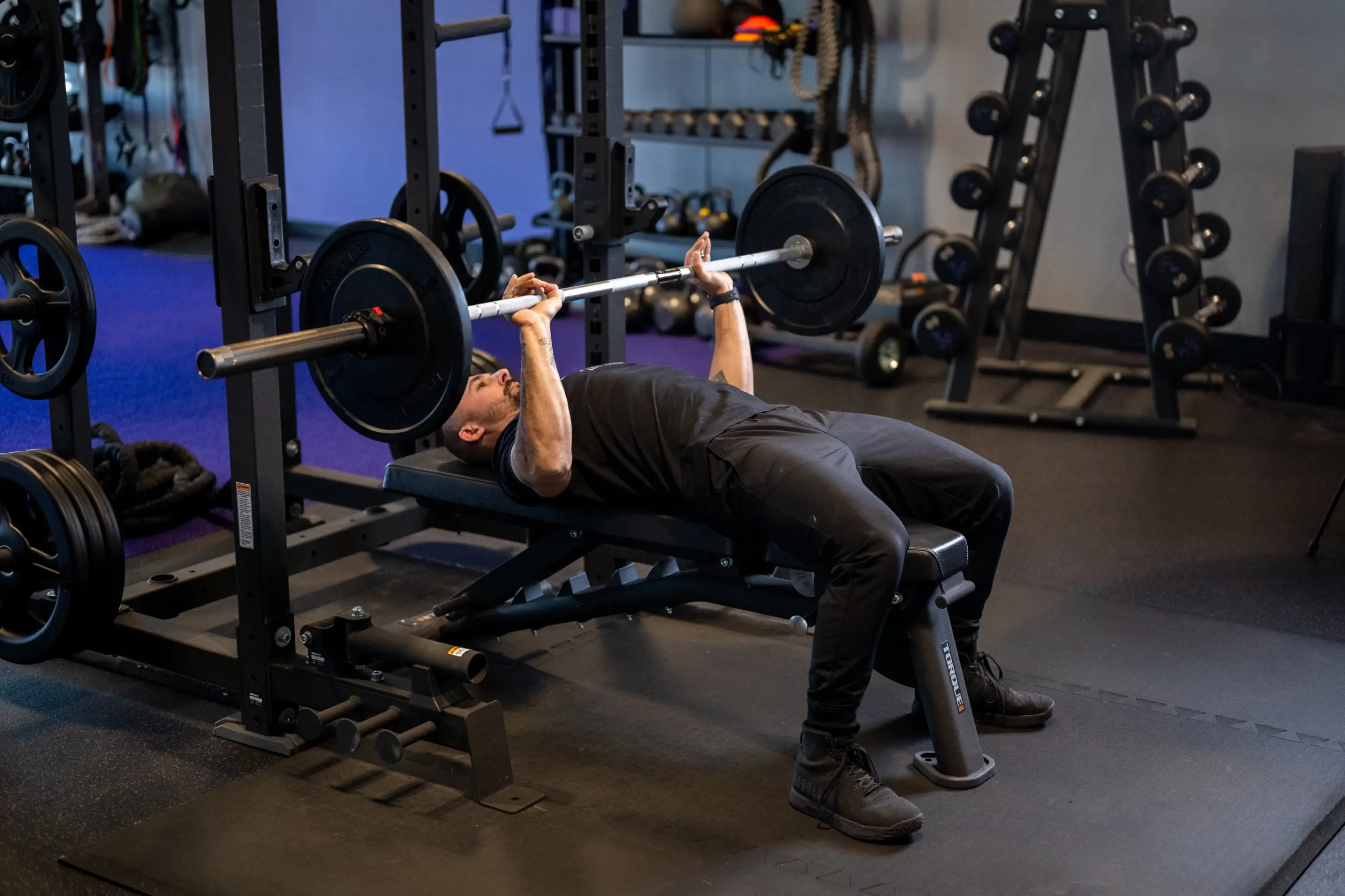 gym bench press