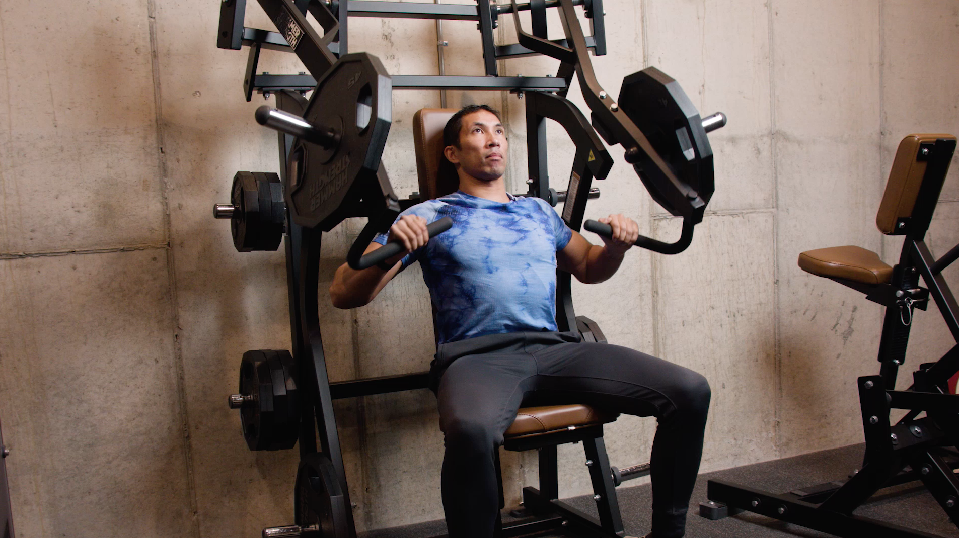 incline chest press machine